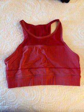 High-Neck Performance Sports Bra in Red